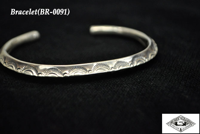 LARRY SMITH Thin Triangle Bangle-Leaf(BR-0091)