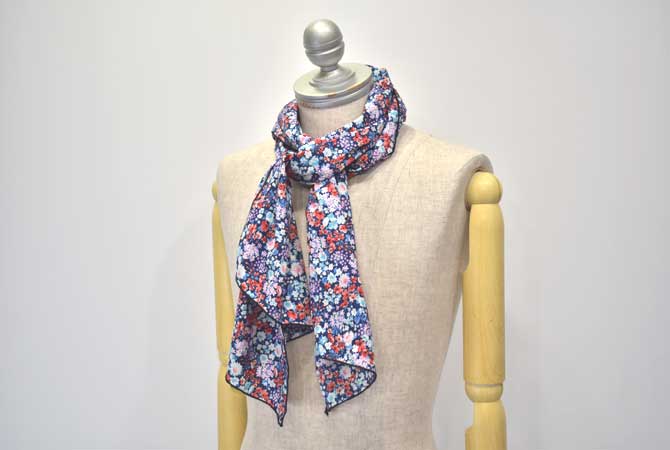 ENGINEERED GARMENTS Long Scarf (Floral Lawn)